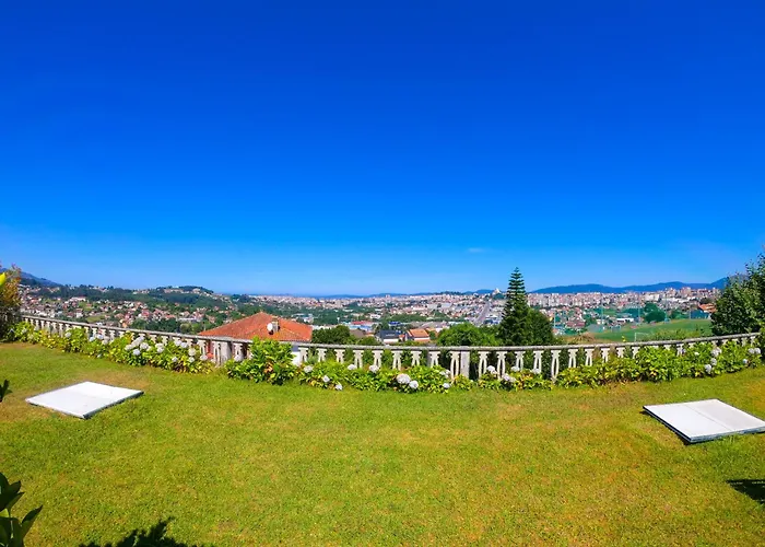 Chalet con piscina y 2000 m de jardín
